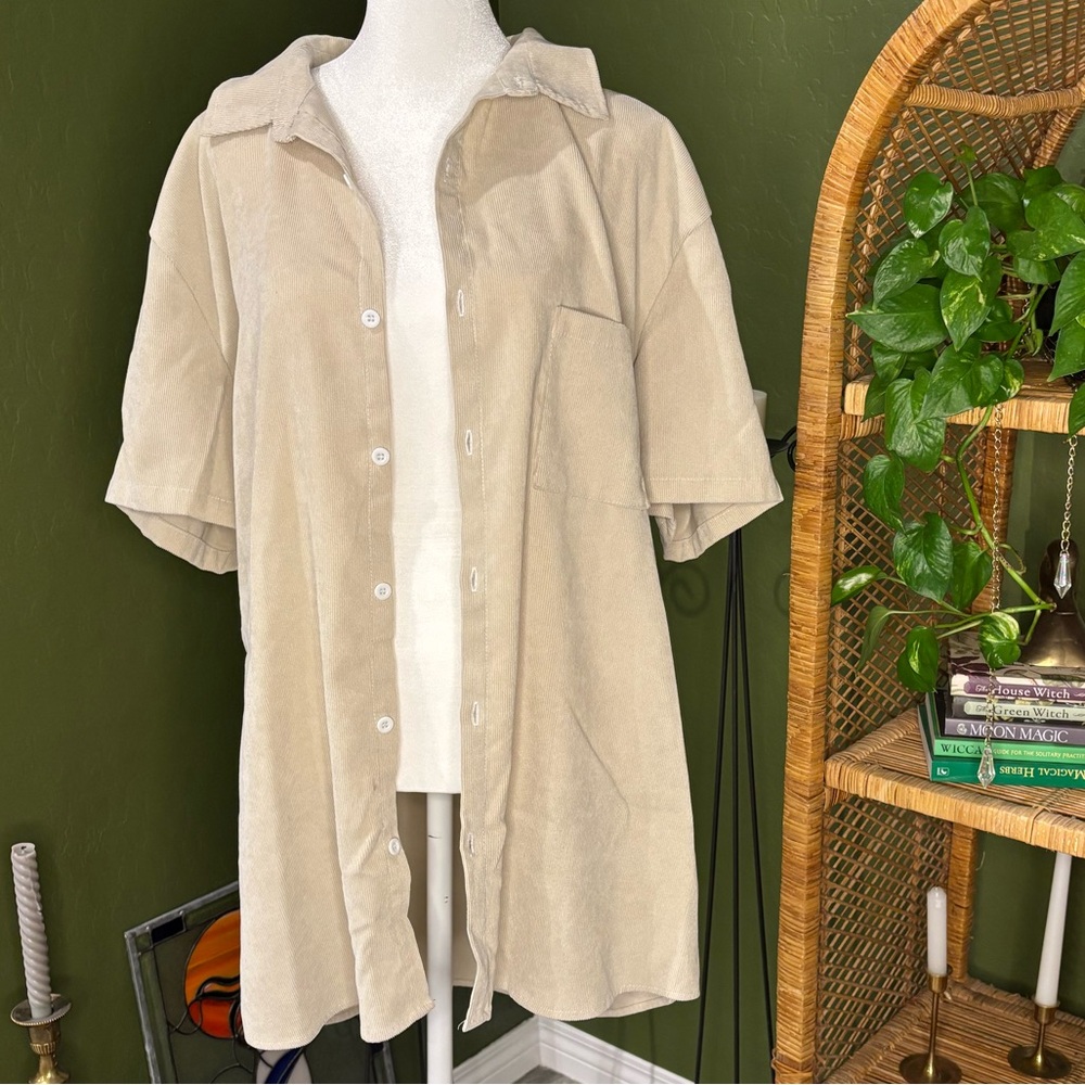 Unlabeled Tan Corduroy Button Up Short Sleeve Short